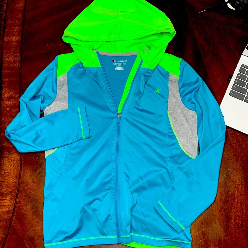 Champion Performance zippered Hoodie. Girls XL